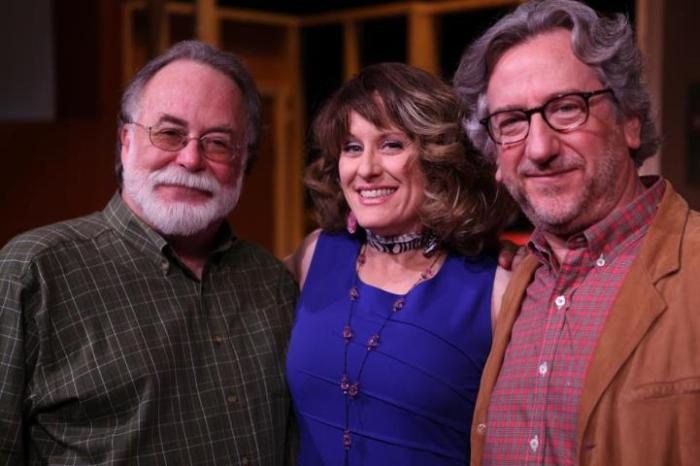 Gilda Sue Gives Fabulous Lip (itone) Service